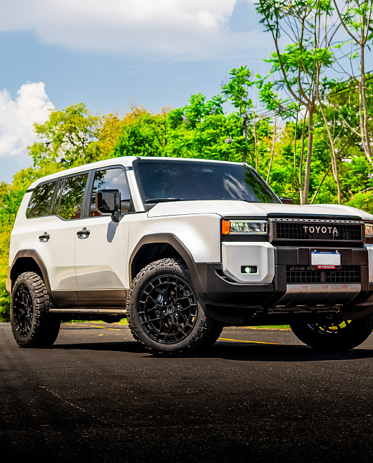 Фото дисков HFX-1 (6-Lug) Черный глянец на Toyota Land Cruiser Prado 250