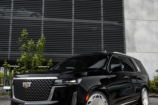 Фото дисков ST Wheels ST Luxury Полированный лак на Cadillac Escalade V