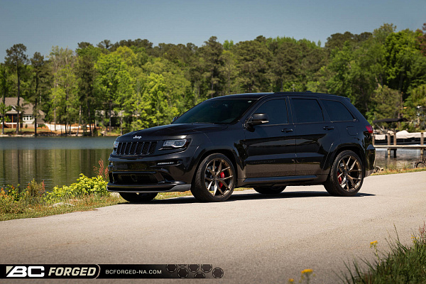 Фото дисков BC Forged RZ21 Глянцевая бронза на Jeep Grand Cherokee IV