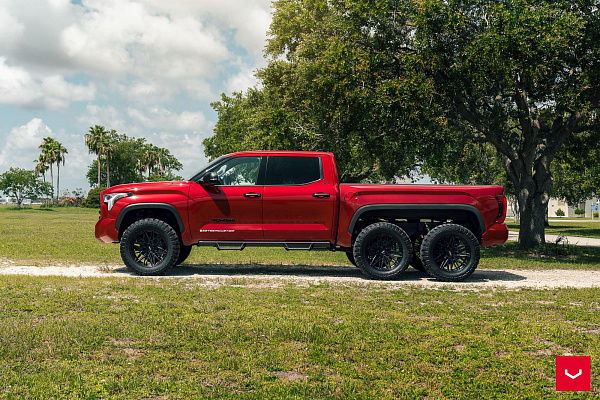 Фото дисков Vossen HF6-5 Черный сатин на Toyota Tundra III