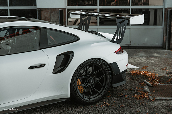 Фото дисков Brixton Forged CM5-R Черный матовый на Porsche 911 VII