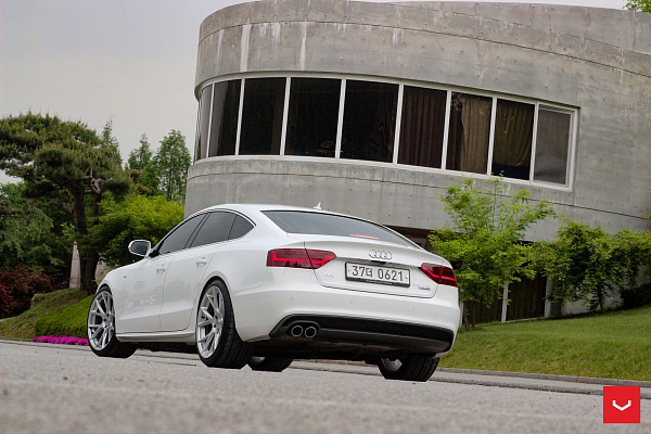Фото дисков Vossen VFS-6 Серебро на Audi A/S/RS 5 (8T)