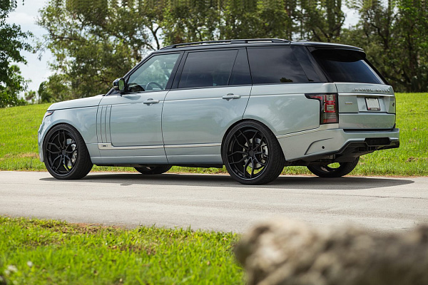 Фото дисков Anrky AN31 Черный сатин на Range Rover IV