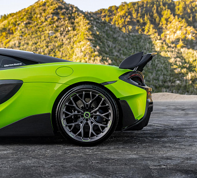 Фото дисков Brixton Forged PF14 R / RS на McLaren 600