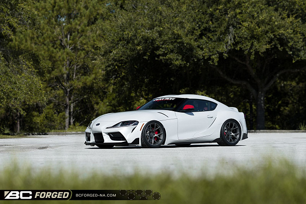 Фото дисков BC Forged RZ05 Глянцевый графит на Toyota Supra A90