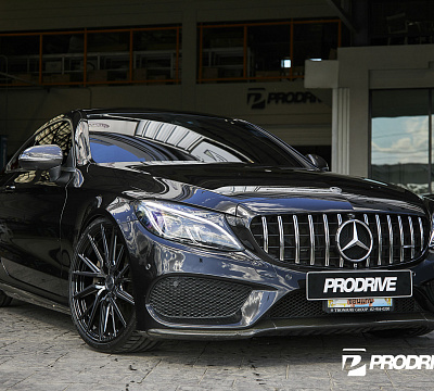 Фото дисков Vossen HF-4T на Mercedes-Benz C-Class (W205)