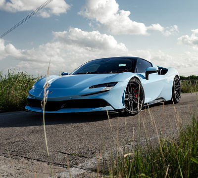 Фото дисков Strasse Wheels SV4-RS Deep Concave FS на Ferrari SF90