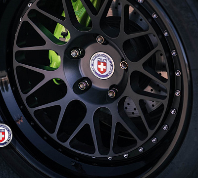 Фото дисков HRE 300 на Porsche 911 IV
