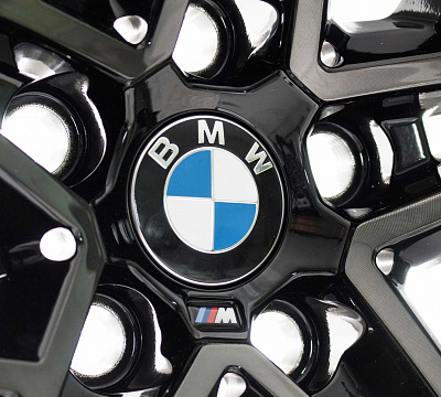BMW 892M