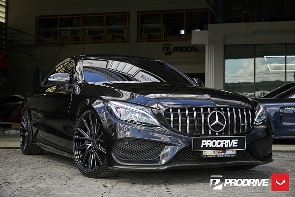 Фото дисков Vossen HF-4T Глянцевый темный лак на Mercedes-Benz C-Class (W205)