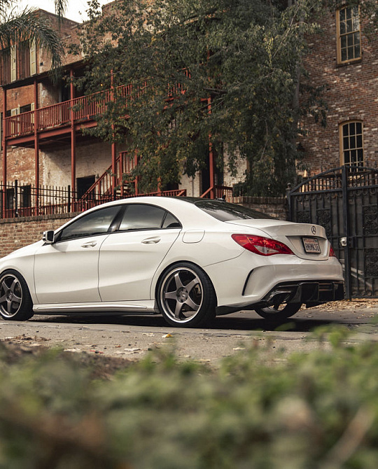 Фото дисков CS5 Сатиновый графит на Mercedes-Benz CLA (C117, X117)
