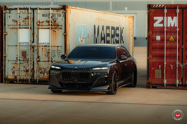 Фото дисков Vossen S17-14 Черный глянец на BMW 7 (G70)