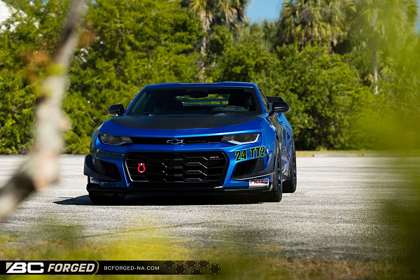 Фото дисков BC Forged RZ05 Черный матовый на Chevrolet Camaro VI