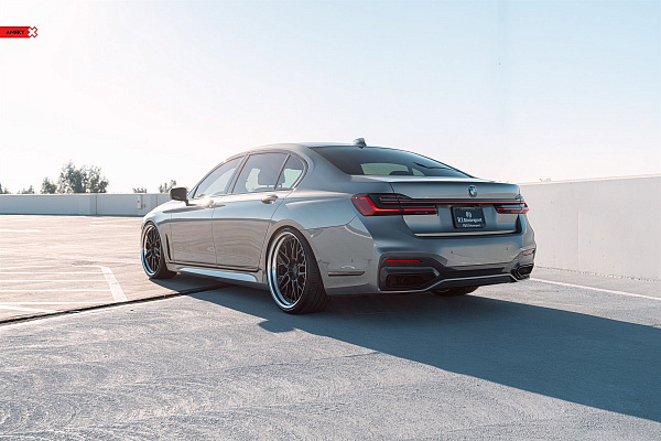 Фото дисков Anrky RS2 Черный сатин на BMW 7 (G11/G12)