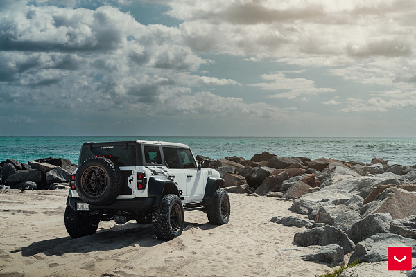 Фото дисков Vossen HFX-1 (6-Lug) Сатиновая бронза на Ford Bronco