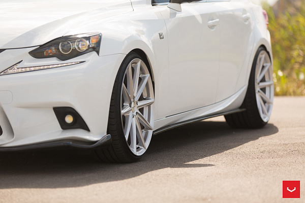 Фото дисков Vossen VFS-10 Серебро на Lexus IS II