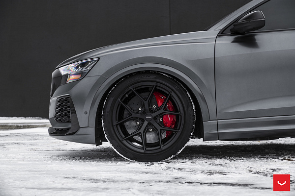Фото дисков Vossen HF-5 Черный сатин на Audi Q8