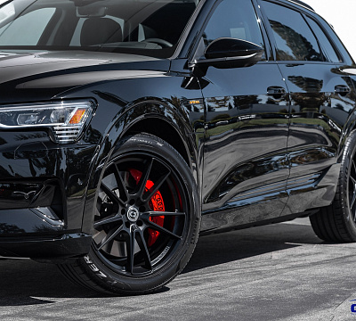 Фото дисков HRE FF04 на Audi E-tron