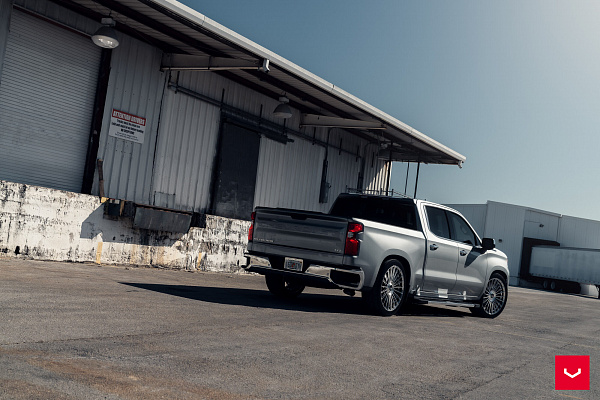 Фото дисков Vossen HF-8 Глянцевый лак на Chevrolet Silverado IV