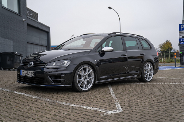 Фото дисков Rotiform KPR Серебро на Volkswagen Golf VII