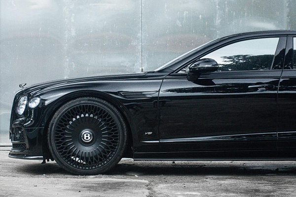Фото дисков Brixton Forged LX09 Черный сатин на Bentley Flying Spur III