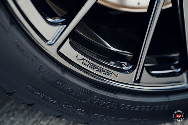 Фото дисков Vossen M-X4T Черный глянец на Nissan GT-R