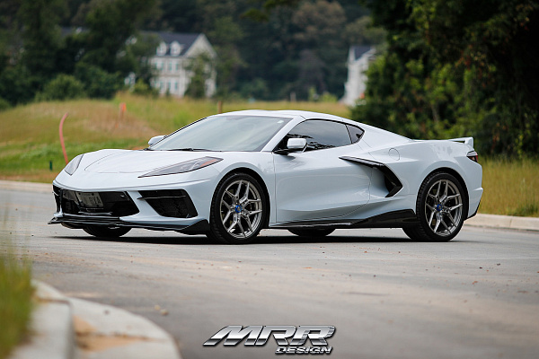 Фото дисков MRR NES SS-3 Глянцевый лак на Chevrolet Corvette C8