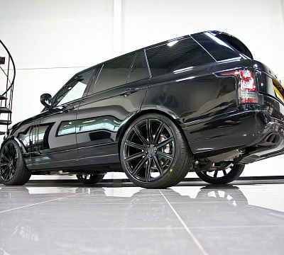 Фото дисков Vossen UV-2 на Land Rover Range Rover IV