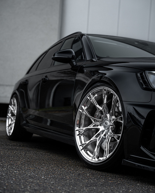 Фото дисков ST9 Полированный лак на Audi A/S/RS 4 (B9)