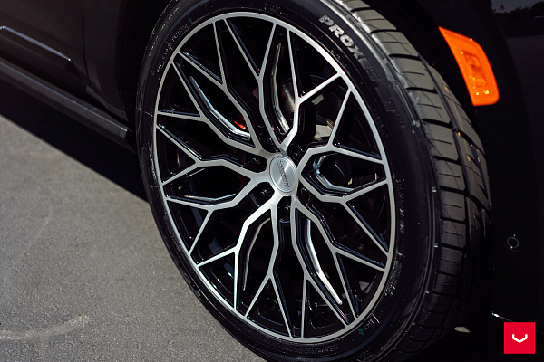 Фото дисков Vossen HF6-3 Алмазная проточка на Cadillac Escalade V