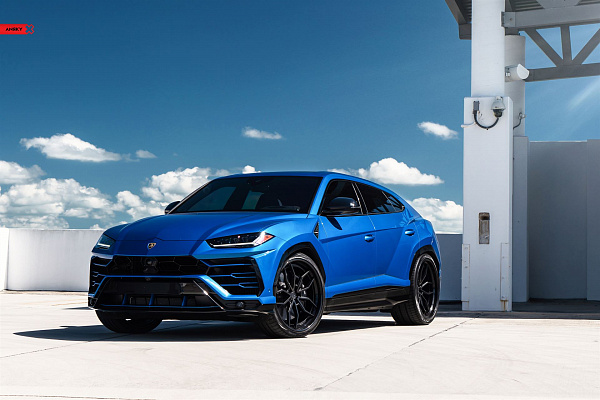 Фото дисков Anrky AN31 Черный сатин на Lamborghini Urus