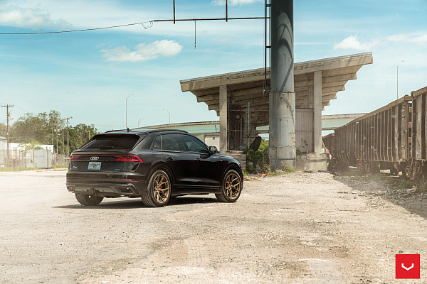 Фото дисков Vossen HF-5 Сатиновая бронза на Audi Q8