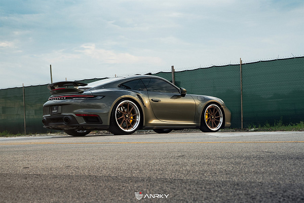 Фото дисков Anrky AN33 Сатиновая бронза на Porsche 911 VIII