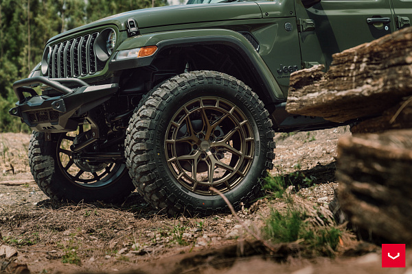 Фото дисков Vossen HFX-1 (5-Lug) Сатиновая бронза на Jeep Gladiator II (JT)