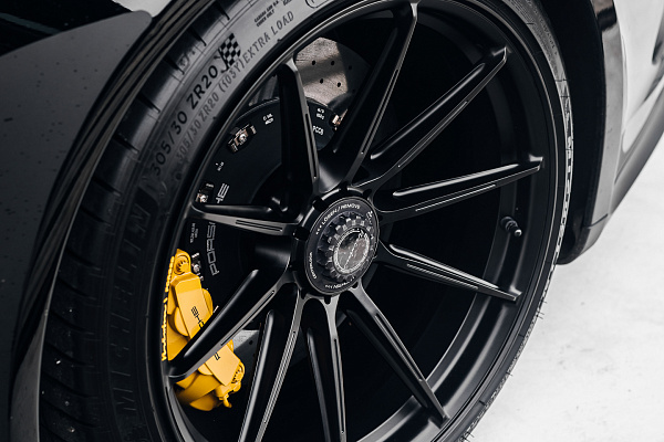 Фото дисков Brixton Forged R11-R Черный сатин на Porsche 911 VII