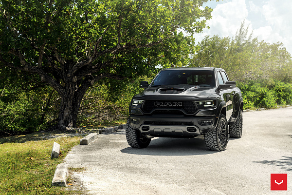 Фото дисков Vossen HF6-3 Сатиновый графит на Ram 1500 V