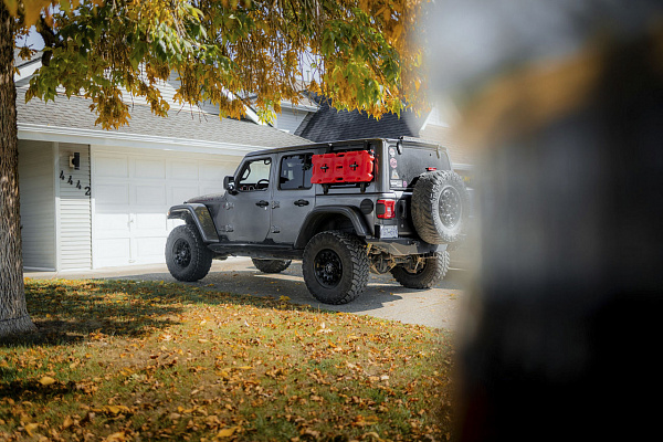 Фото дисков Black Rhino FUJI Черный сатин на Jeep Wrangler IV (JL)