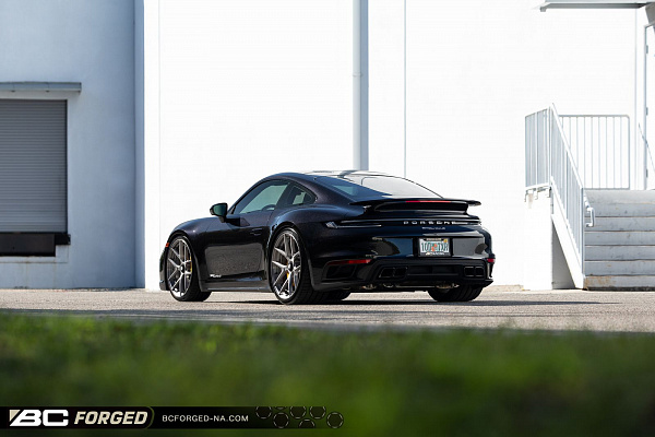 Фото дисков BC Forged HCK196 Сатиновый тонированный лак на Porsche 911 VIII