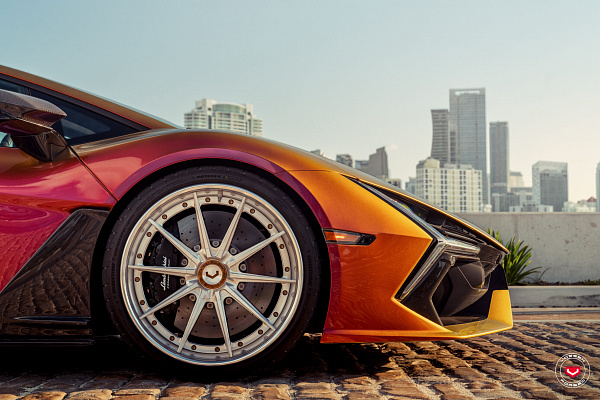 Фото дисков Vossen VPS-2 (3-Piece) Глянцевый лак на Lamborghini Revuelto