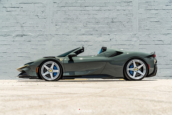 Фото дисков Anrky RS5.3 Полированный лак на Ferrari SF90