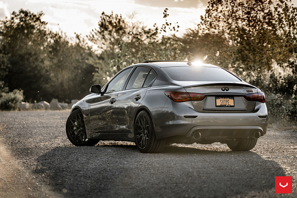 Фото дисков Vossen HF-2 Черный сатин на Infiniti Q50