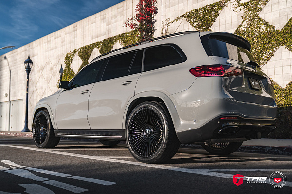 Фото дисков Vossen S17-16 Черный глянец на Mercedes-Benz GLS (X167)