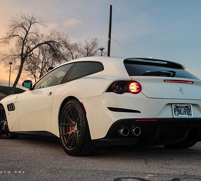 Фото дисков HRE P101 на Ferrari GTC4Lusso