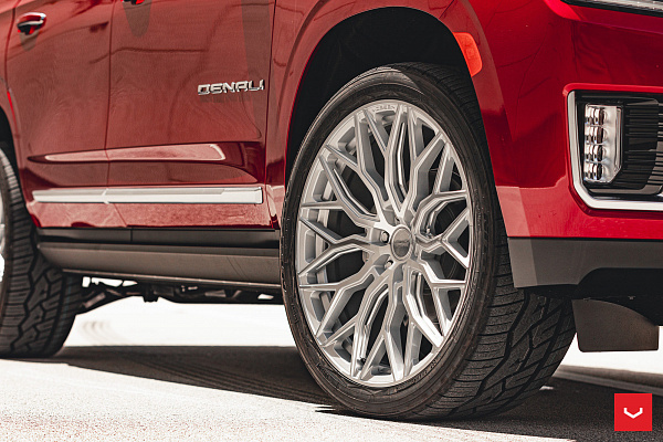 Фото дисков Vossen HF6-3 Серебро на GMC Yukon V