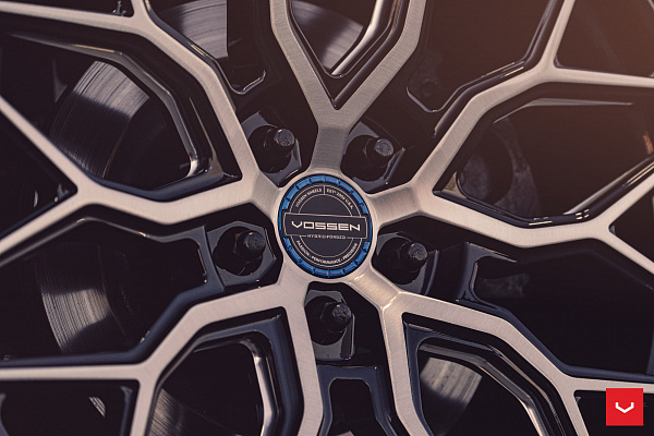 Фото дисков Vossen HF-2 Алмазная проточка на Ford Mustang VI