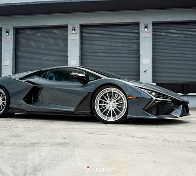 Фото дисков Anrky AN39 на Lamborghini Revuelto