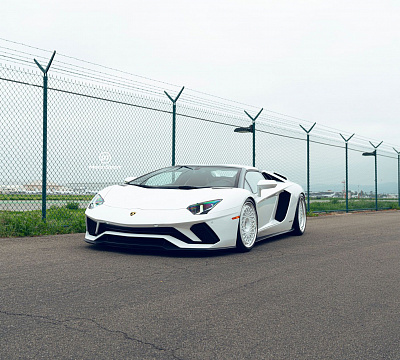 Фото дисков 1886 Wheels S009 на Lamborghini Aventador