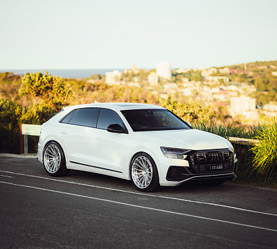 Фото дисков Strasse Wheels SV15FF Deep Concave Duoblock на Audi Q8