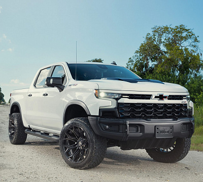 Фото дисков 4PLAY 4P83 на Chevrolet Silverado IV