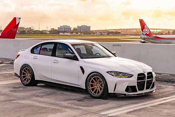 Фото дисков Strasse Wheels SV10-RS Deep Concave FS Сатиновое золото на BMW 3/M3 (G2x/G80)